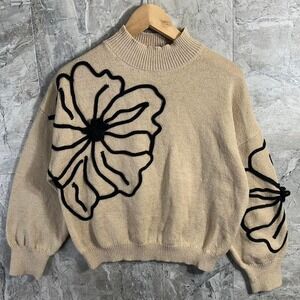 Cream and black floral embroidery sweater Woman's Size XS #floral #knitwear